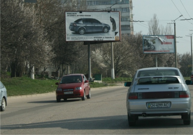 Щит 6x3,  ул. Хрусталева ( перекрёсток с пр. Ген.Острякова)