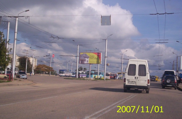 Щит 6x3, пр. Генерала Острякова (разделительная клумба 5й км), перекрёсток с ул. Хрусталева Щит 6x3, пр. Генерала Острякова (разделительная клумба 5й км), перекрёсток с ул. Хрусталева